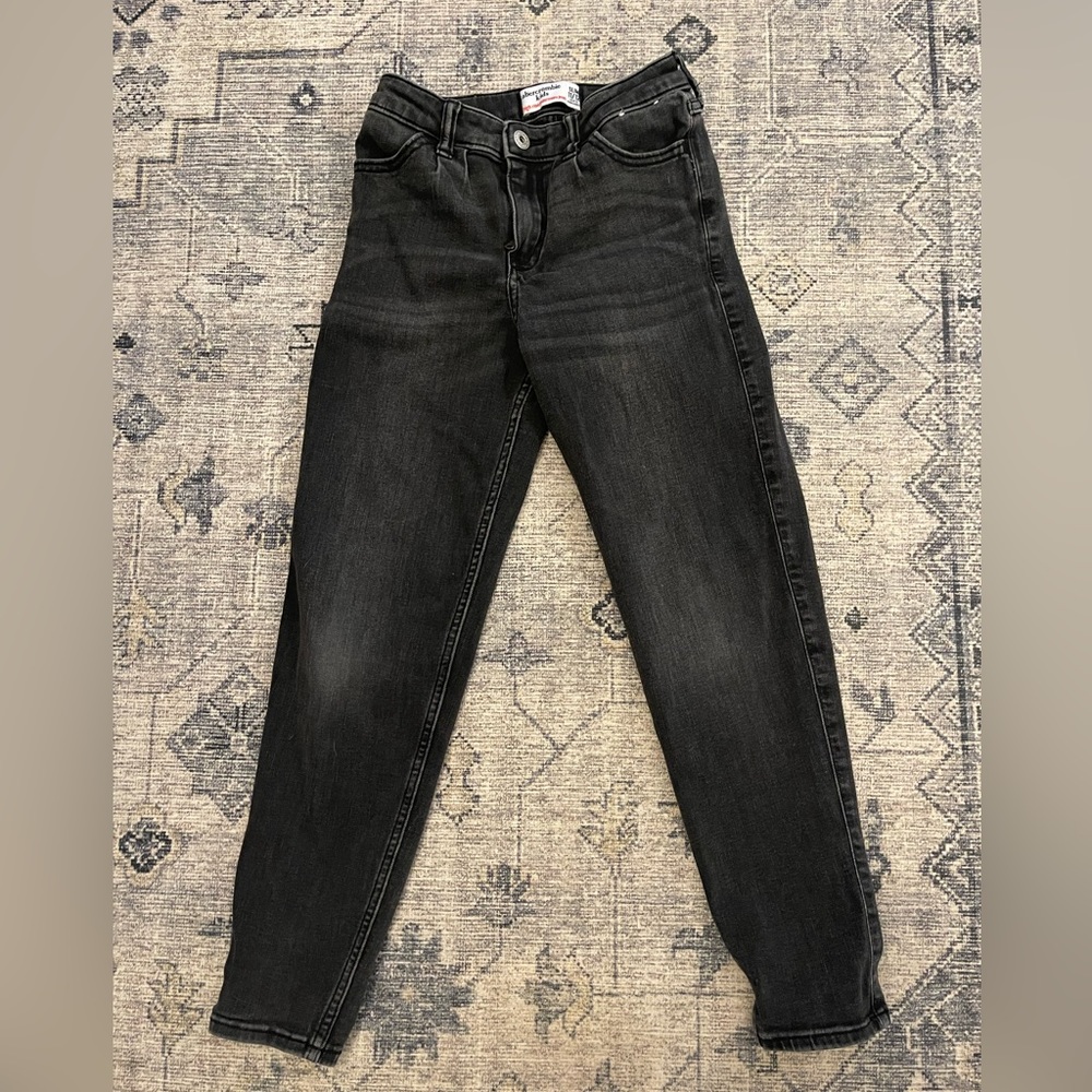 Girls size 11/12 black A&F Abercrombie kids Mom jeans